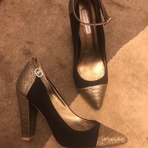 Gorgeous black & gold heels